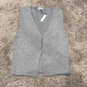 Rumored knit vest top NWT size Small